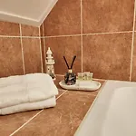 Cn-hotel Hotell