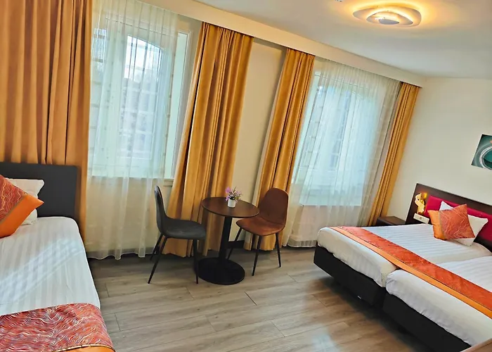 Cn-hotel Отель 3*